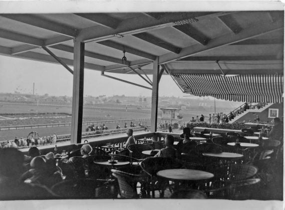 View from an exclusive pavilion at the racetrack in Marianao 1929 | Rialta