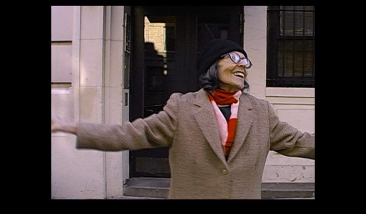María Irene Fornés a la salida de su apartamento en Greenwich Village 2004 | Rialta