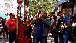 Paris, jump for joy! (documental) (protegido)