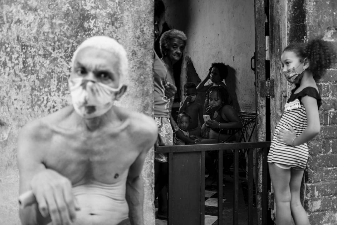 Manuel Almenares retrata la pandemia en La Habana