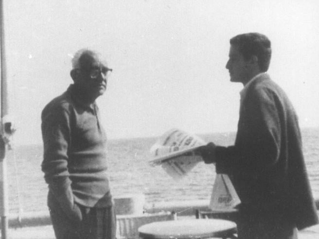 Bobi Bazlen y Roberto Calasso en Civitavecchia alrededor de 1962 FOTO Corriere della Serra | Rialta