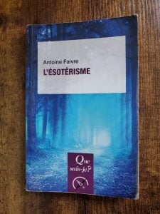 Cubierta de una edición francesa de L'ésotérisme