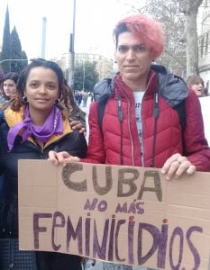 Yanelys Núñez Leyva con Nonardo Perea en una manifestación en Madrid