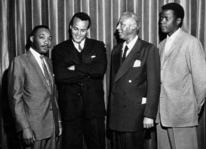 Martin Luther King Jr., el cantante y actor Harry Belafonte, el activista Asa Philip Randolph y Sidney Poitier (izq. a der.) (FOTO Tomada de cnnespanol.cnn.com)