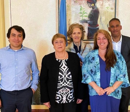 Activistas cubanos se reunieron en Ginebra, Suiza, con Michelle Bachelet, alta comisionada de la ONU para los Derechos Humanos. (FOTO Facebook / Tania Bruguera)
