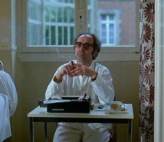 Jean-Luc Godard en un fotograma de su película 'Prénom Carmen',1983