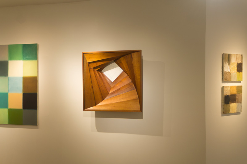 Al centro, una pieza de la serie ‘Parergon’ en el Thomas Nickles Project.