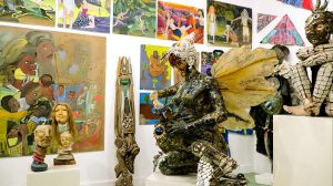 Vista de una sala de exhibicion en Riera Studio mostrando obras de la coleccion Art Brut Project Cuba1 | Rialta