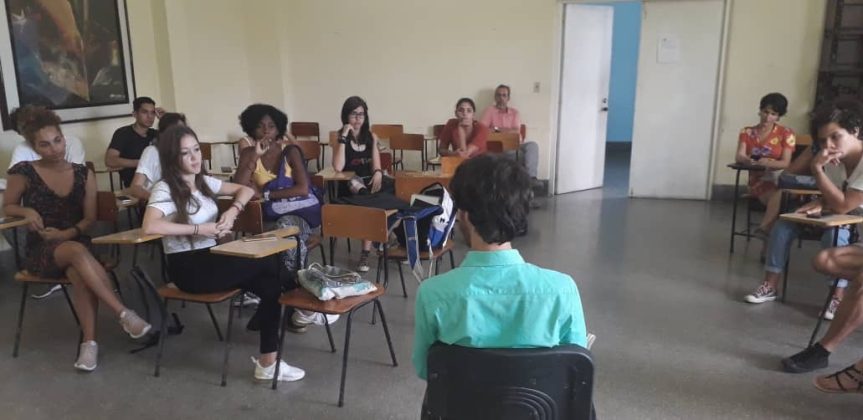 Conversatorio sobre la revista Upsalon en la Facultad de Artes y Letras de la Universidad de La Habana 2019 | Rialta
