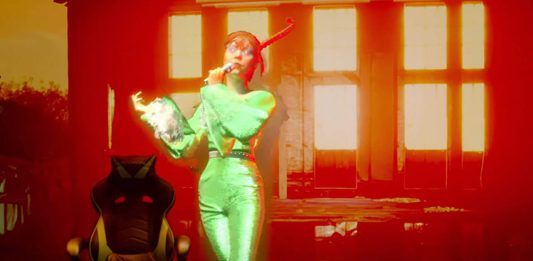 Holly + y Holly Herndon interpretan "Jolene"