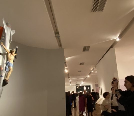 ‘La civilización occidental y cristiana’, obra icónica de León Ferrari en la muestra actual del Museo Nacional de Bellas Artes de Buenos Aires. Foto: Bellas Artes Arg.
