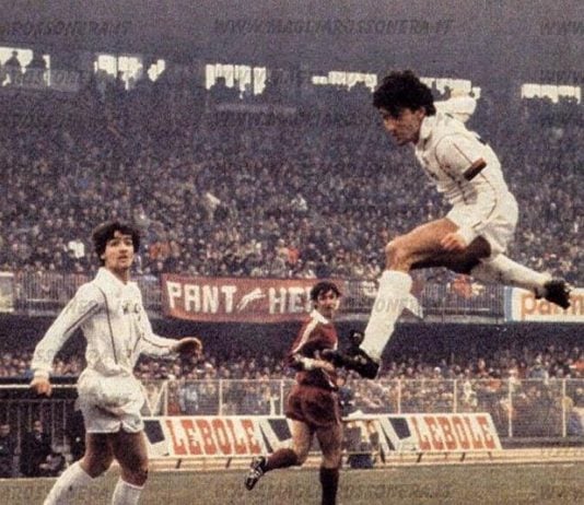 Arezzo 2 AC Milan 2, Serie B, febrero de 1983 en el Stadio Comunale, Sergio Battistini marca en el minuto 7 el primer gol del Milan