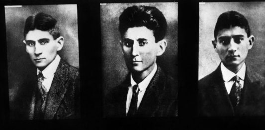 Tres fotografías de Kafka en una exposición en Berlín en 1966 (FOTO Harry Croner/ Getty Images)