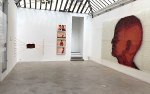 Vista general del espacio de la exposición ‘Nobody Is an Island’; Mabel Poblet. Fundación Brownstone, París