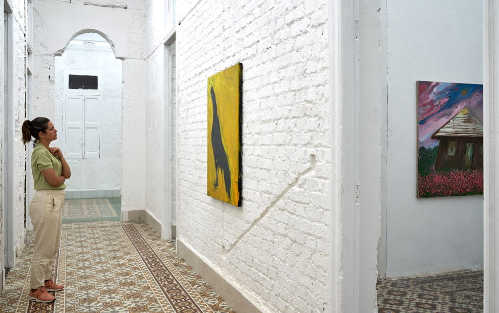 Exposición ‘Should I Be A Tropical Painter Or Should I Not (Observaciones sobre la decadencia de las formas del trópico)‘; Francisco Alejandro Jim y Noel León. Organizada por Bode Gallery en la sede de Infraestudio, en La Habana.
