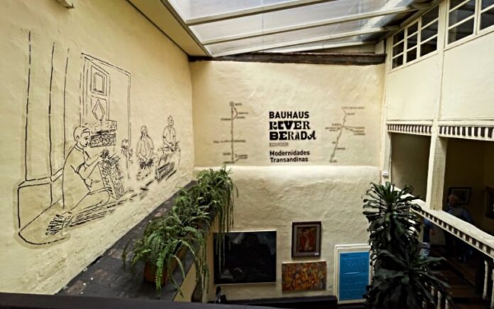 Exposición ‘Bauhaus Reverberada: Modernidades Transandinas. Ecuador, 2024’, en Cuenca