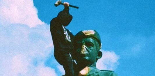 estatua, chávez