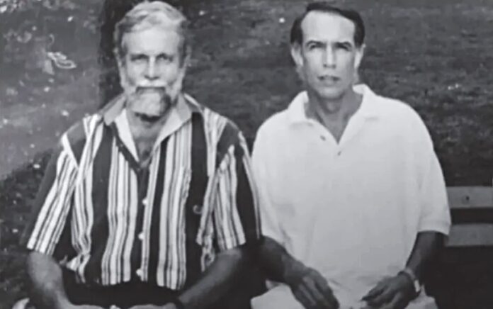 Enrique Saínz y Jorge Luis Arcos. La Habana, 2003