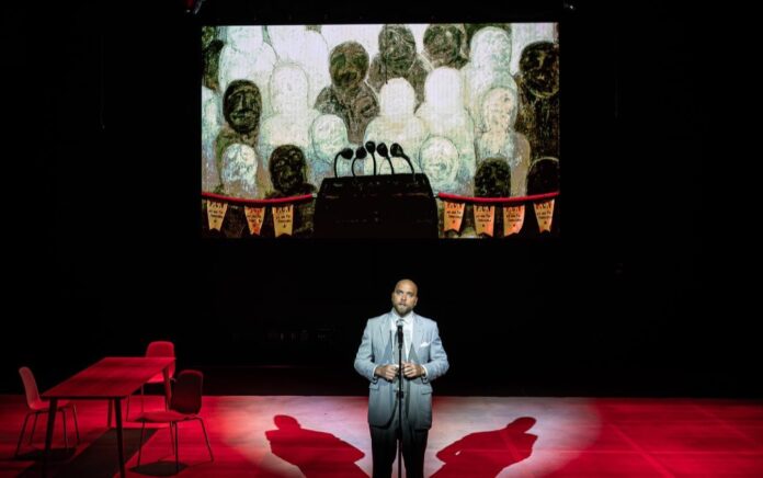 ‘Papier maché’, pieza teatral de Carlos Celdrán