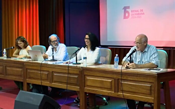 Directivos y organizadores de la 15 Bienal Internacional de Arte de La Habana (2024-2025) comparecen ante la prensa en octubre de 2023