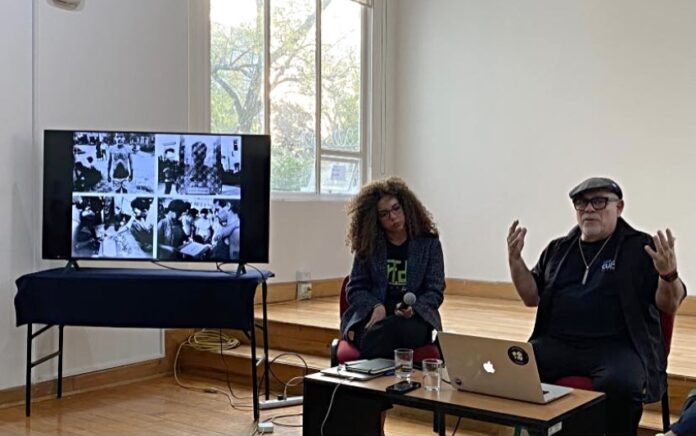 Celia González y Juan Sí González en el conservatorio de apertura de ‘No somos memoria’, exposición de doce artistas cubanos y nicaragüenses en la Ciudad de México
