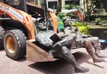 Grupo de cubanos en México apoya la remoción de estatuas de Fidel Castro y el Che Guevara Retiro de las estatuas de Fidel Castro y Ernesto Che Guevara de la Plaza San Carlos en la colonia Tabacalera, Ciudad de México