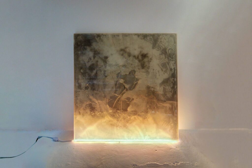 Leaning Square Resin and Cement Floor Lamp | Rialta