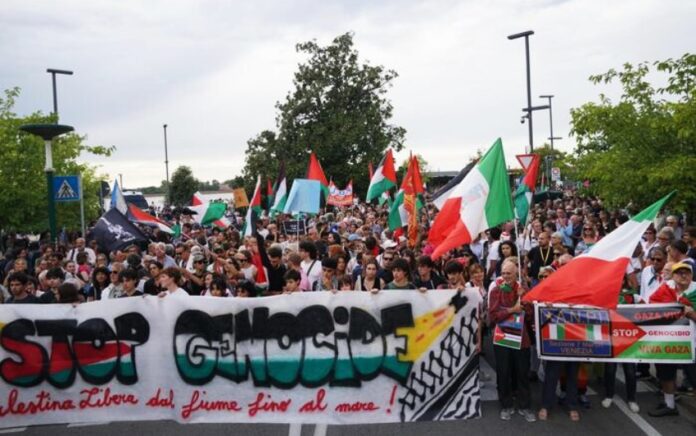 Marcha propalestina en Lido durante el 82 Festival Internacional de Cine de Venecia