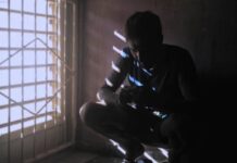 ‘Los filósofos’, de Daiyan Noa: viaje a la caverna cubana de las ideas Fotograma de ‘Los filósofos’, documental de Daiyan Noa