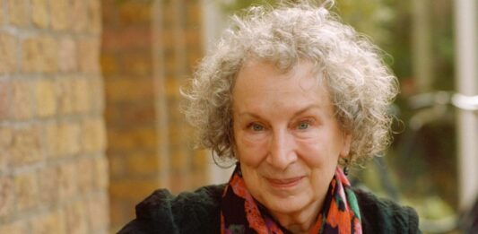 Margaret Atwood (1939), poeta y novelista canadiense