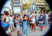 X Alfonso y la Fábrica de Arte Cubano contra las “campañitas oficiales” y los “discursos vacíos” de la burocracia cultural Entrada a la Fábrica de Arte Cubano (FAC), una antigua industria de aceite en los confines de EL Vedado habanero; julio de 2025