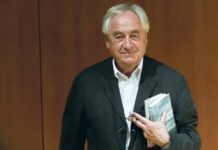 Falleció el neerlandés Cees Noteboom, novelista, poeta, cronista de viajes de la vida y de la muerte Cees Noteboom (La Haya, 1933 - Menorca, 2026), escritor neerlandés