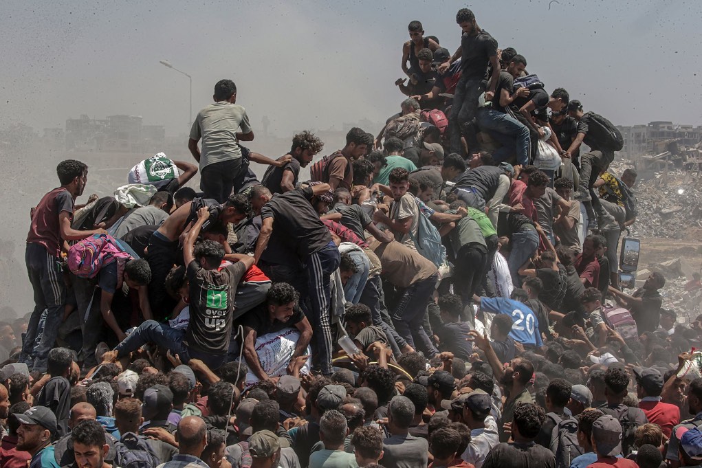 ‘Aid Emergency in Gaza’, fotografía de Saber Nuraldin (EPA Images), finalista del World Press Photo 2026