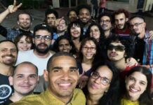 Convocan a publicar en redes “una foto con Luisma” para visibilizar el caso del artivista y preso político cubano Luis Manuel Otero Luis Manuel Otero (primer plano, al centro) junto a amigos y colegas en La Habana