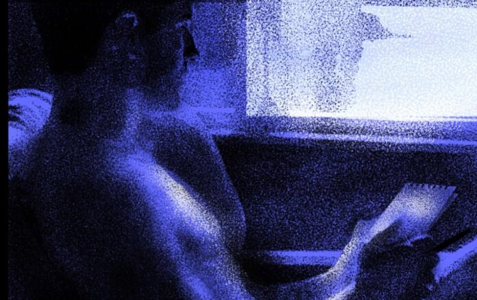 Detalle de portada de ‘La emboscada del erizo. Malabares y certezas de un crítico de cine’ (Casa Vacía, 2025); Rubens Riol