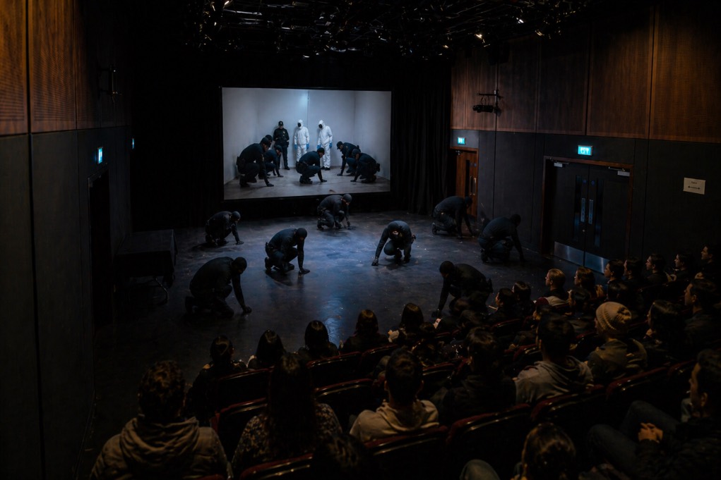 Perfomance ‘The Hollow Men’; Polo Farrera