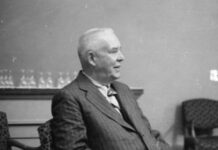 Frank Kermode escribe sobre los últimos poemas de Wallace Stevens stevens