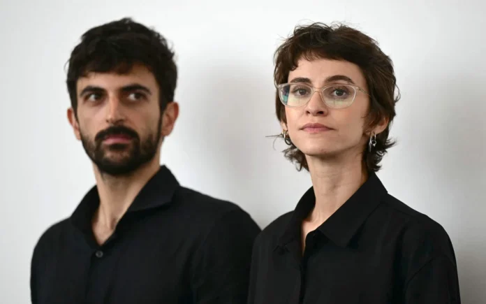 Yuval Abraham y Rachel Szor, directores del documental ‘Naza’, en la presentación de la película en Venecia.