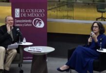 Historiadora cubanoestadounidense Ada Ferrer tildó de “castigo colectivo” la política hacia Cuba de la administración Trump Ada Ferrer junto a Rafael Rojas durante una charla en el Colegio de México, Ciudad de México; octubre de 2026