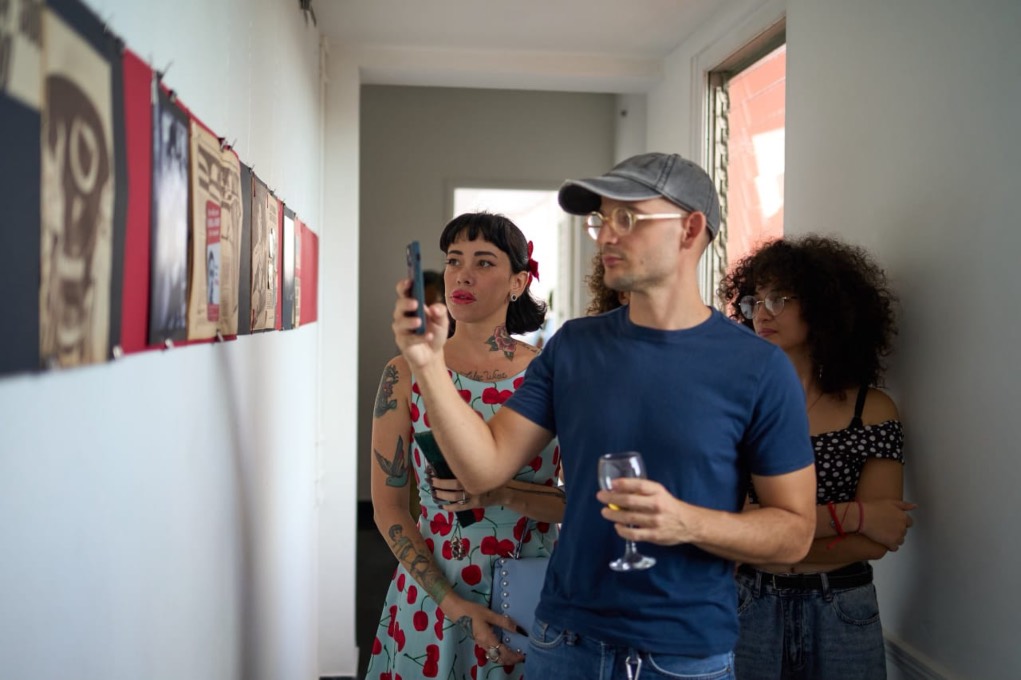 'La historia comienza por el final'; Eduardo Hernández Santos junto a José Ángel Nazábal y Maikol Martini. Fundación Ludwig de Cuba, octubre de 2026