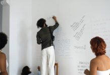 “Después de la mancha”: tallerear escrituras queer en La Habana “Después de la mancha”, en CEMI ArtLab, 25 de septiembre de 2026. Cierre de un taller de escrituras queer organizado en La Habana por Chrislie Pérez y su proyecto Piso34